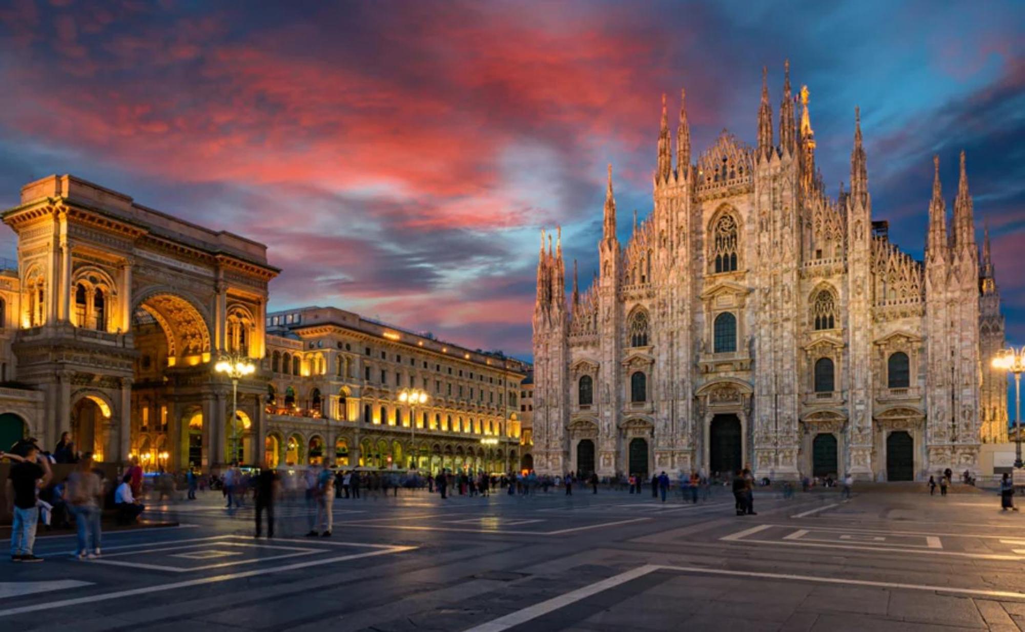 Large 3 Minutes Walk From The Duomo Cathedral * Milan